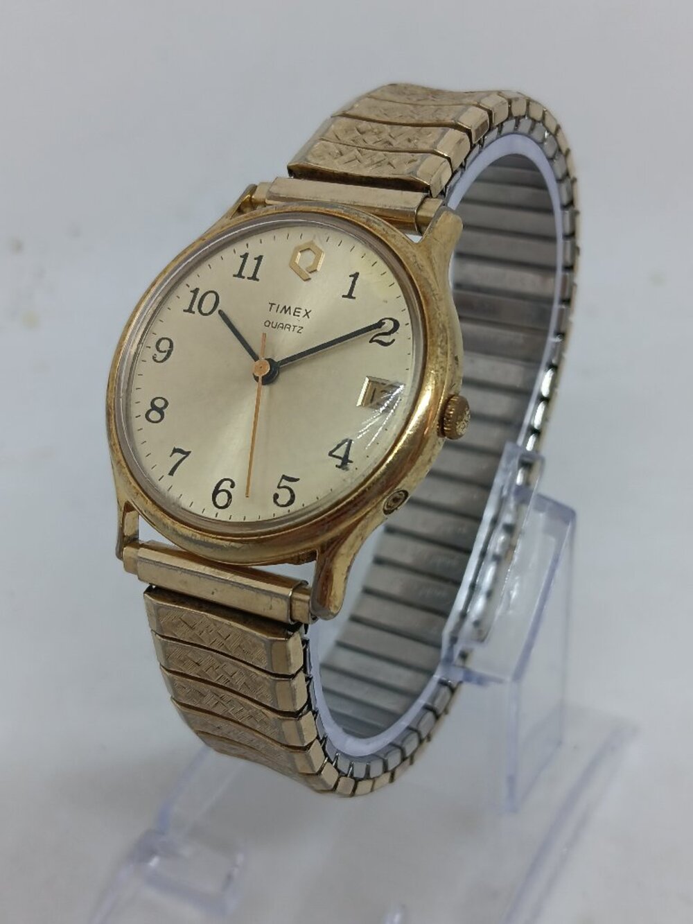 VINTAGE 1985 Timex Q Men’s 34mm Gold Tone Date Watch NEW BATT